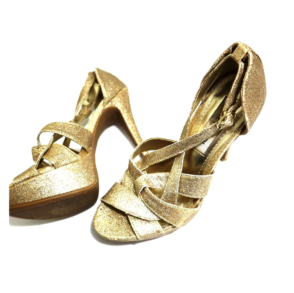 Steve madden gold heels EUC Y2K vintage
